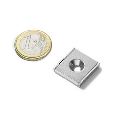 CSR-20-20-04-N, Platte stripmagneet 20 x 20 x 4 mm, met verzonken gat, in stalen u-profiel