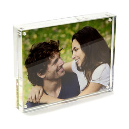 FRM-02, Fotolijstje 15 x 11${dec}5 cm, met magneetsluiting, van doorzichtig plexiglas, voor staand of liggend formaat